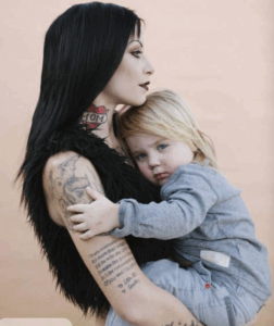 mamma dark